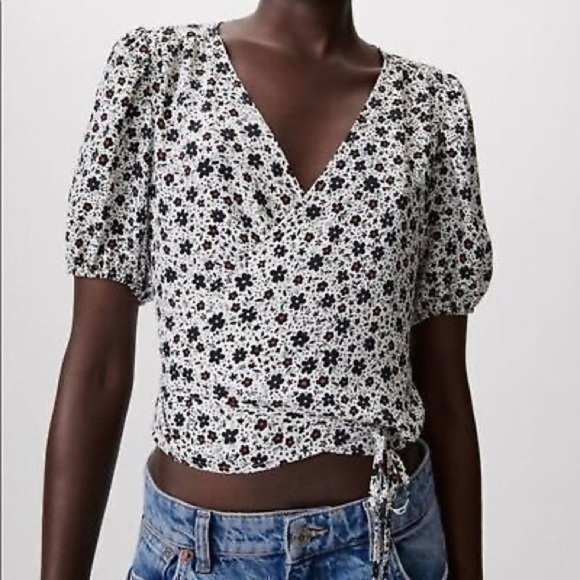 Zara Women S White Ditsy Floral Boho Lightweight Puff Sleeves V-Neck Wrap Blouse - Picture 1 of 11